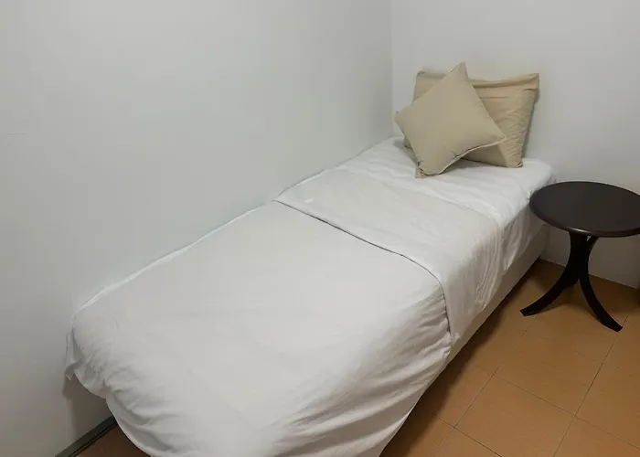 Jambul Villa 3-Storey Corner House 6Bed5Bathroom