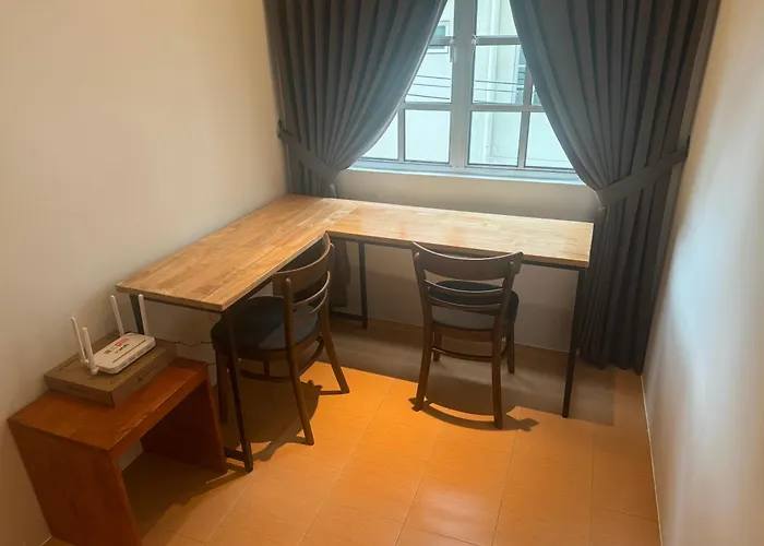Jambul Villa 3-Storey Corner House 6Bed5Bathroom